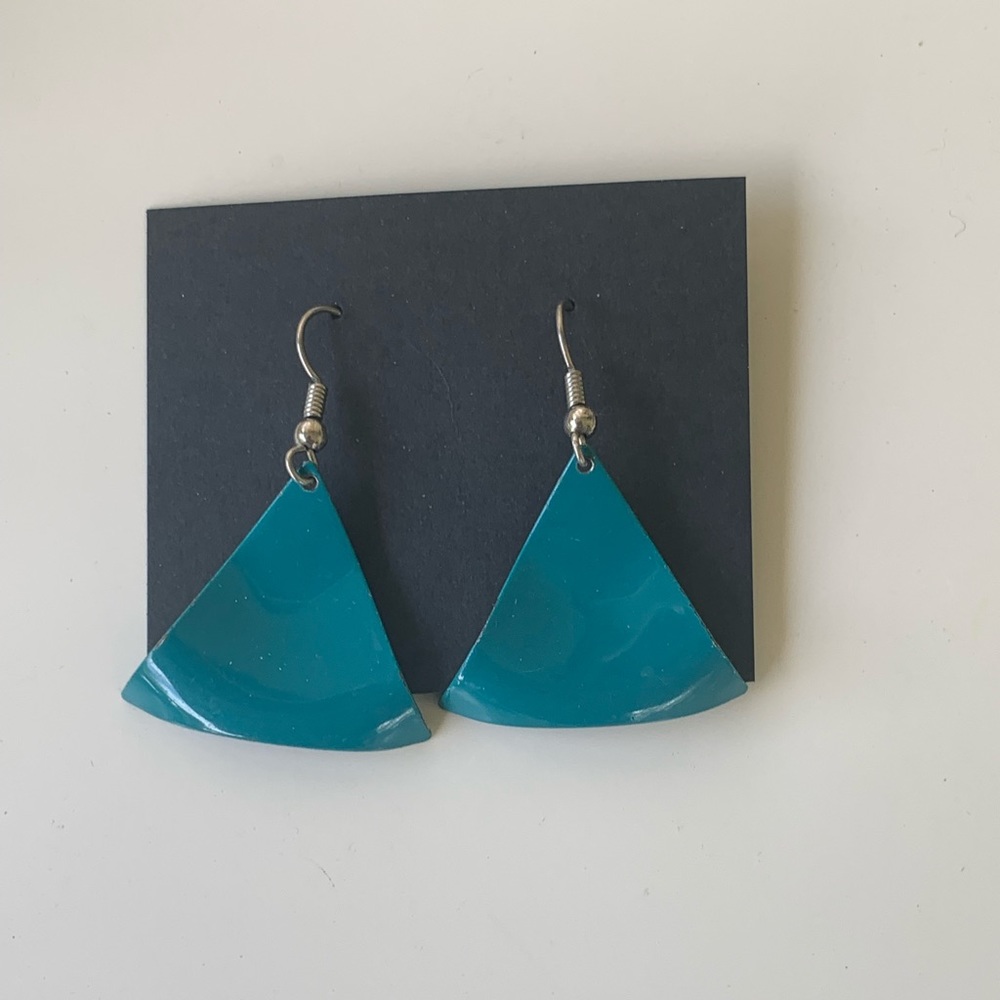 2/$25 💫 Vintage Dangling Earrings